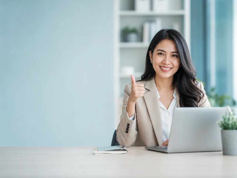 Pemilik usaha mengelola bisnis dengan Posiva